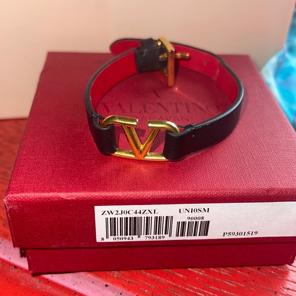 Women’s Valentino Garavani bracelet